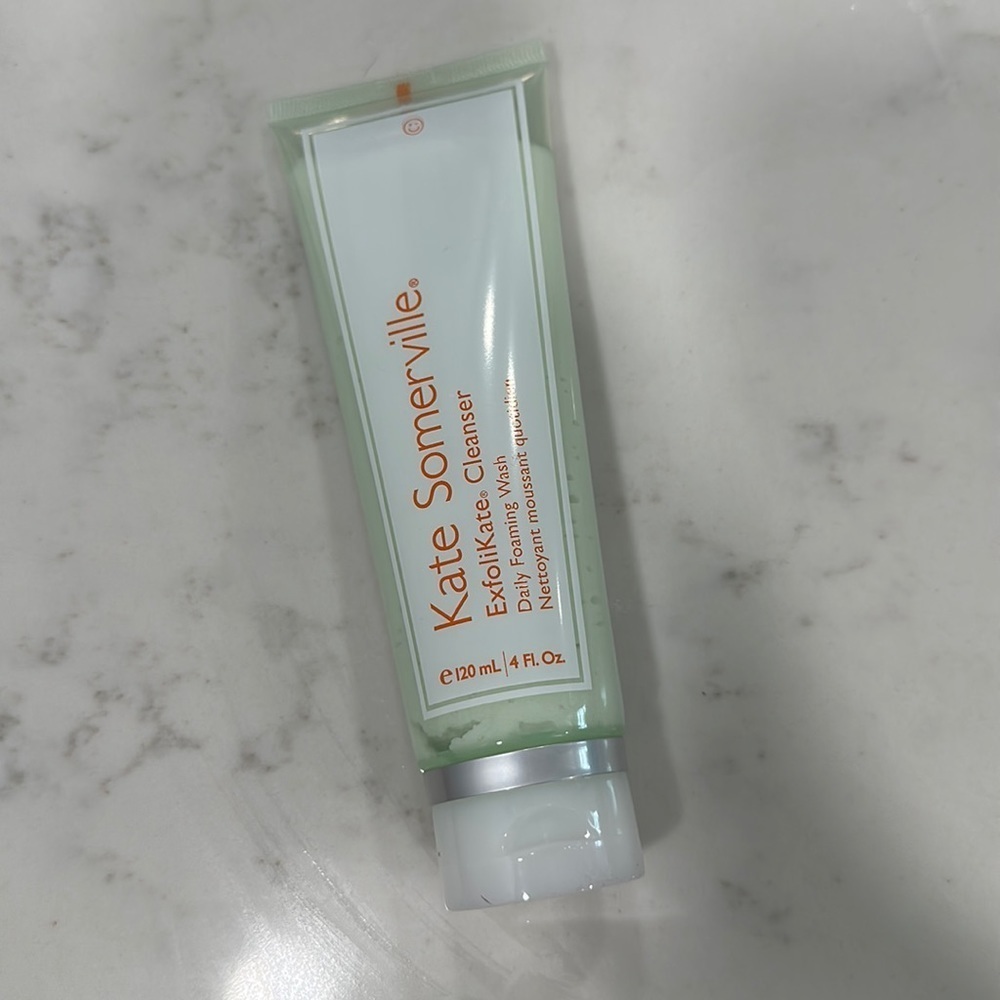 Kate Somerville exfolikate cleanser 4 fl oz